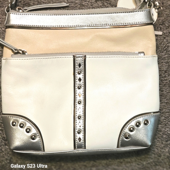 Sharif Zip Leather Crossbody Bag - Picture 3 of 15